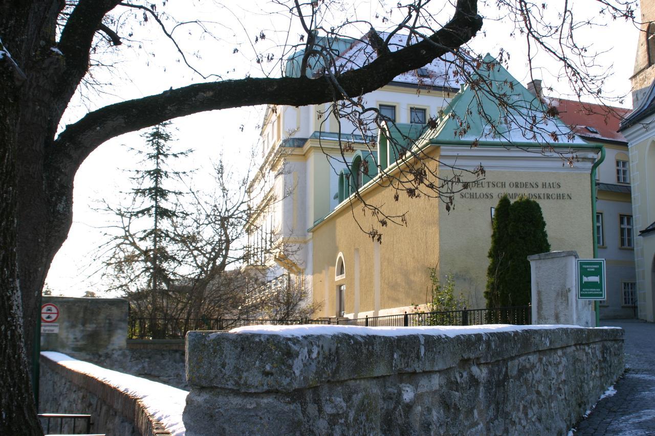 Schloss Gumpoldskirchen Hotel Exterior photo